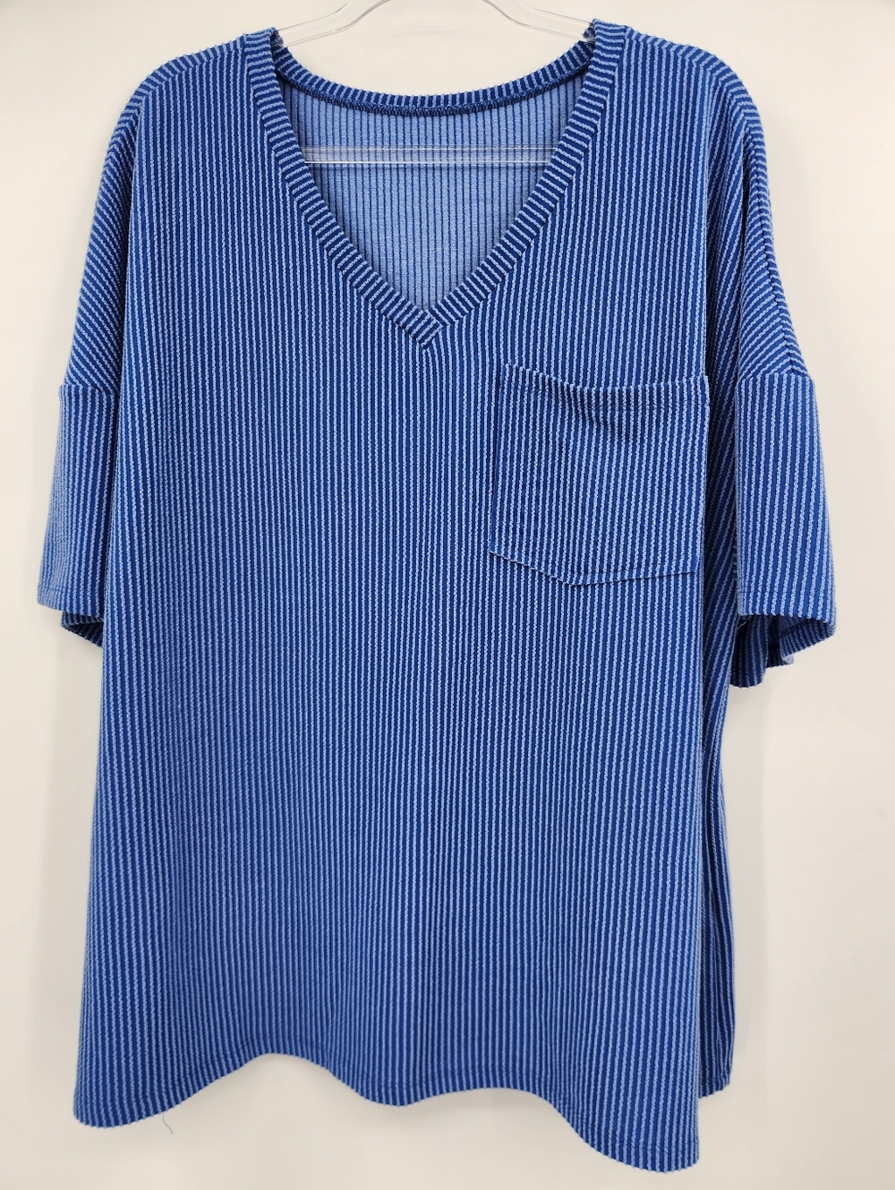 Boutique Raised Ribbed Pocket Top Womens Size XXL Blue Short Sleeve V Neck